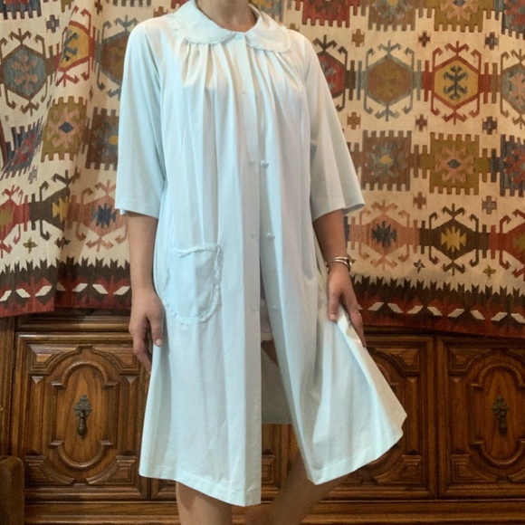 Vintage Other - Vintage baby blue nylon lace collar house dress